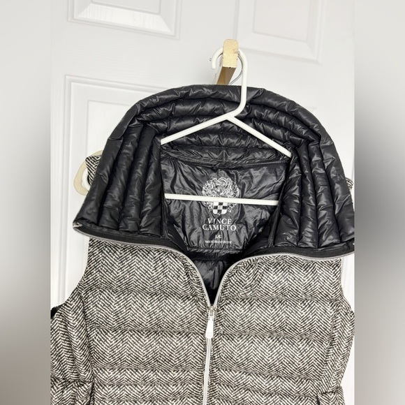 Size L Vince Camuto Herringbone Puffer Vest, Collar and 2 zipped Pockets, Gray - Picture 3 of 5